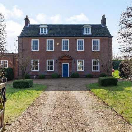 Hemblington Hall Arts&Leisure Ltd South Walsham Exterior foto
