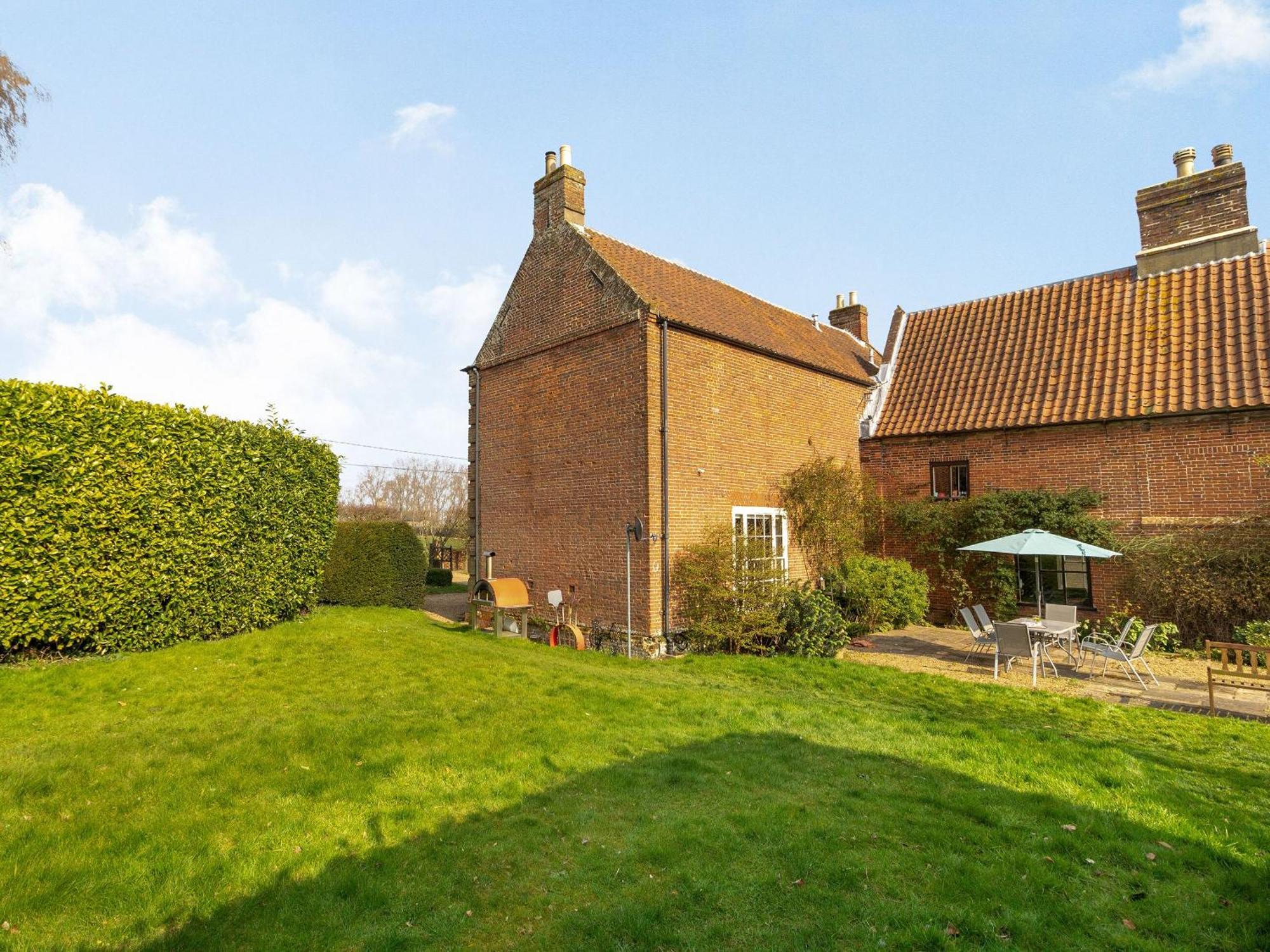 Hemblington Hall Arts&Leisure Ltd South Walsham Exterior foto