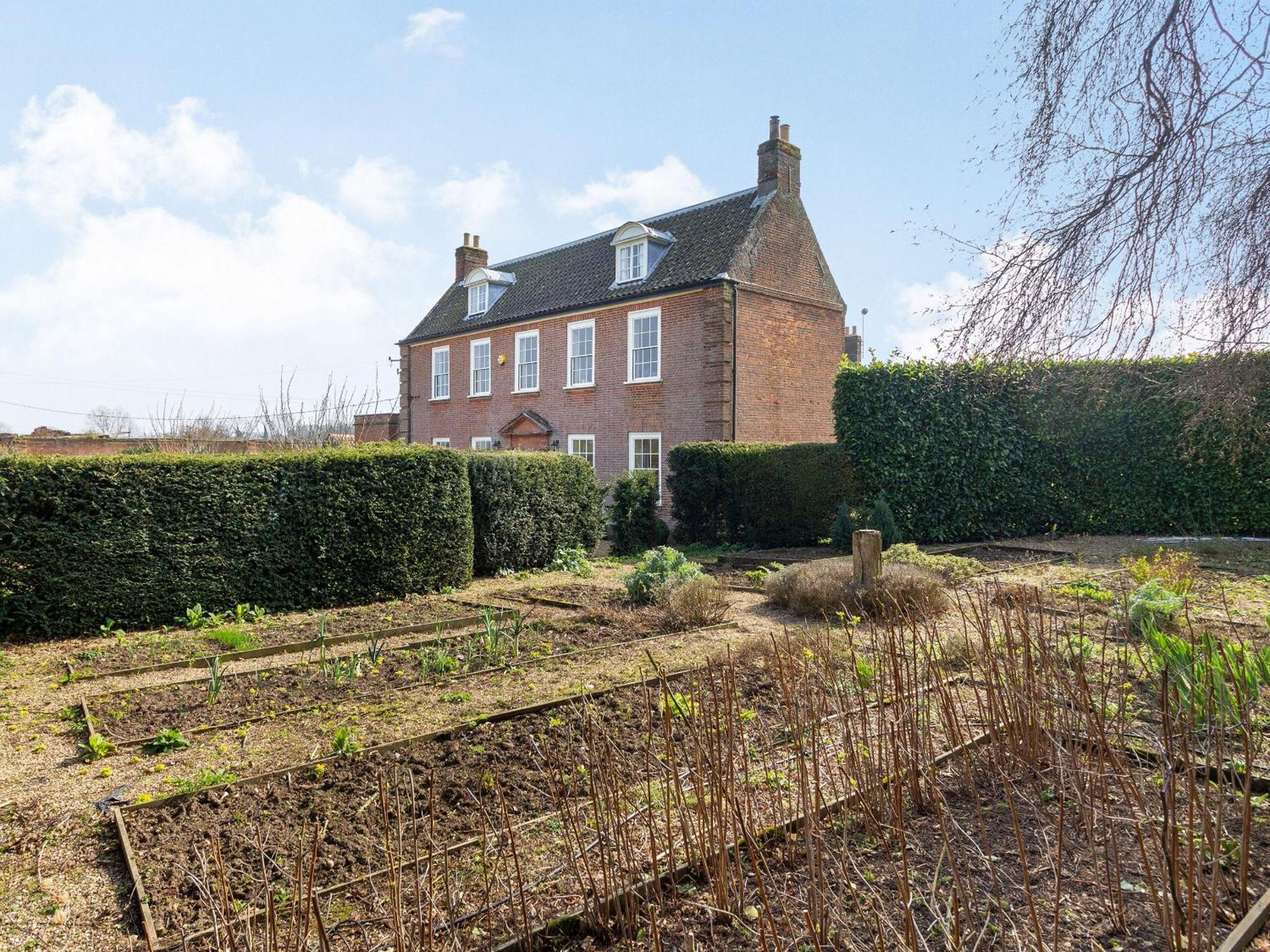 Hemblington Hall Arts&Leisure Ltd South Walsham Exterior foto